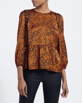 Shoulder Detail Top Shoulder Detail Top